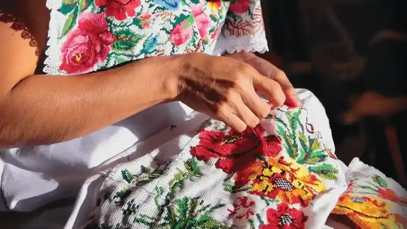 El terno yucateco. ¡Cómpralo en Valladolid!