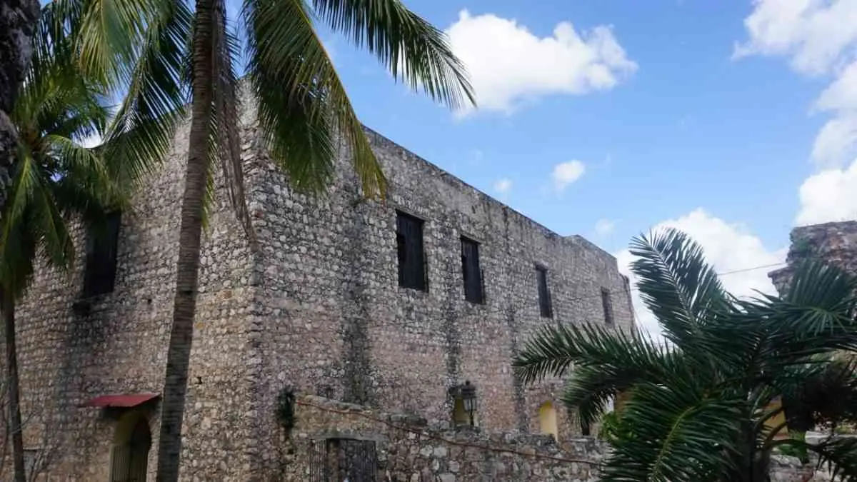 Rescate arqueológico en Cenote Sis-Ha. — Casas en Valladolid