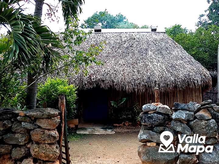 La Casa Maya