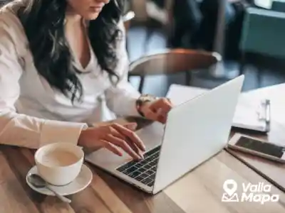 Café en Valladolid con mesas para trabajar, internet y ambiente tranquilo